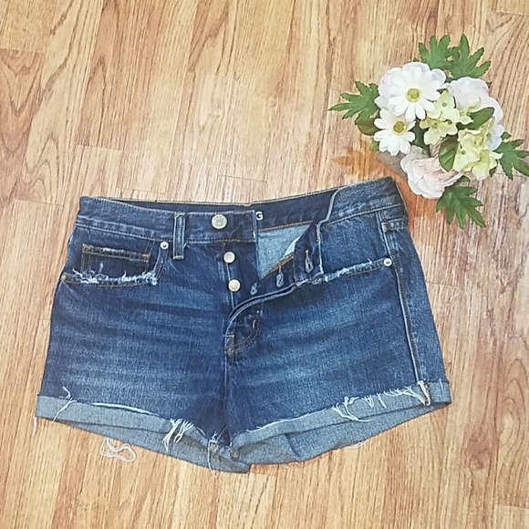 Urban Outfitters Pants - BDG Tomgirl Mid Rise Cuffed Jean shorts Size 25
